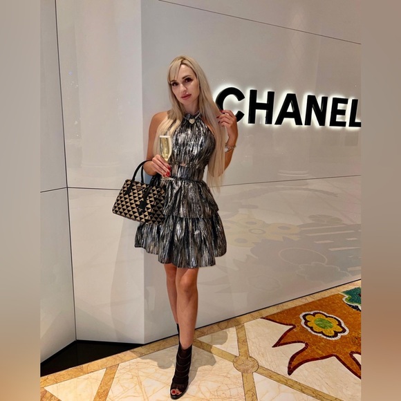 Meet your Posher, Viktoriya - Picture 9 of 11